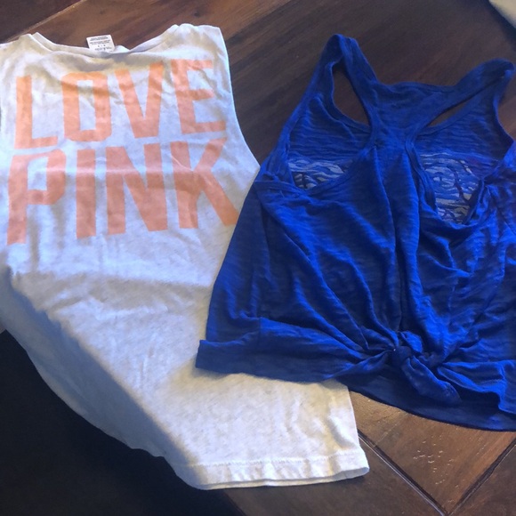 UF Game Day!! Two tank tops and leggings.
Brands:
Pink
Old Navy
Stadium - Picture 2 of 7